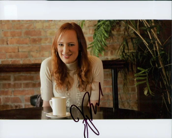 Jen Richards autograph