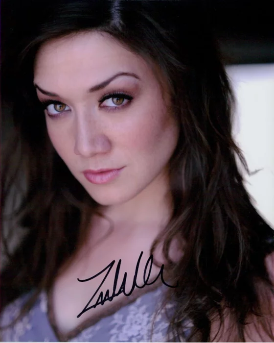 Zarah Mahler autograph