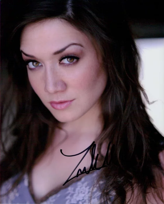 Zarah Mahler autograph
