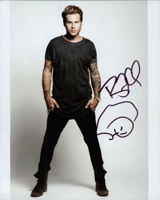 Ryan Cabrera autograph
