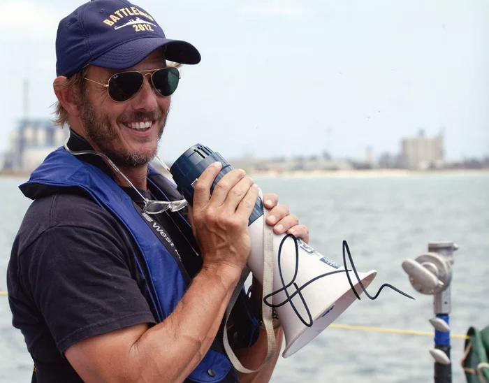 Peter Berg autograph