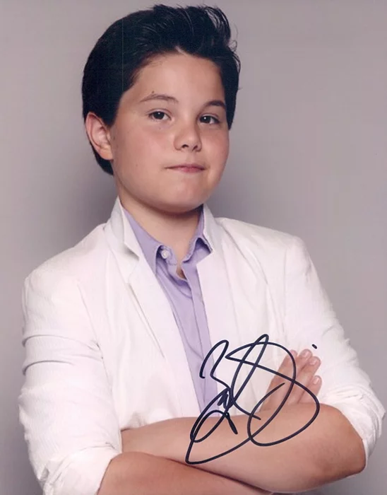 Zach Callison autograph