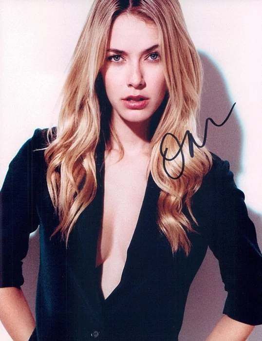 Olivia Jordan autograph