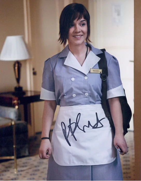 Renee Felice Smith autograph