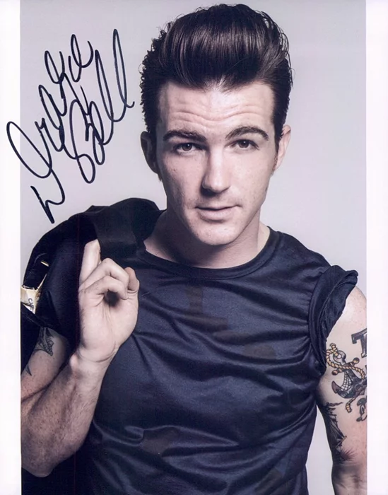 Drake Bell autograph