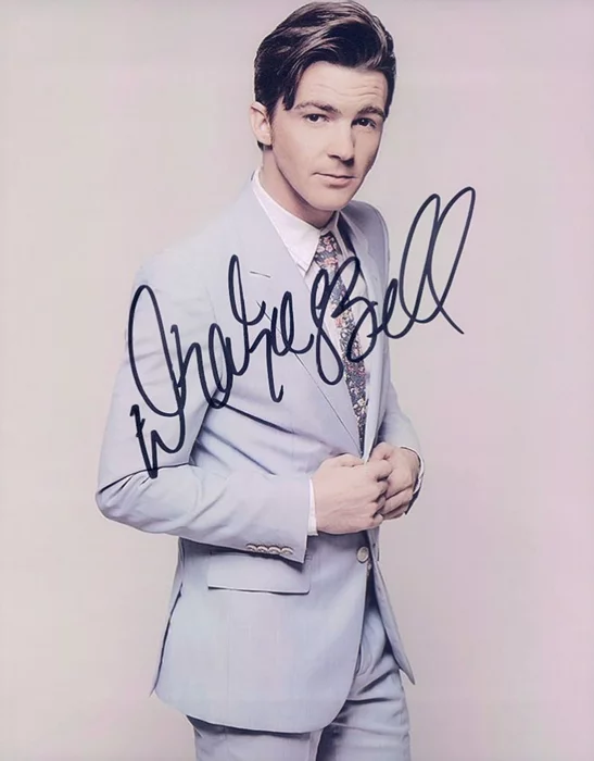 Drake Bell autograph