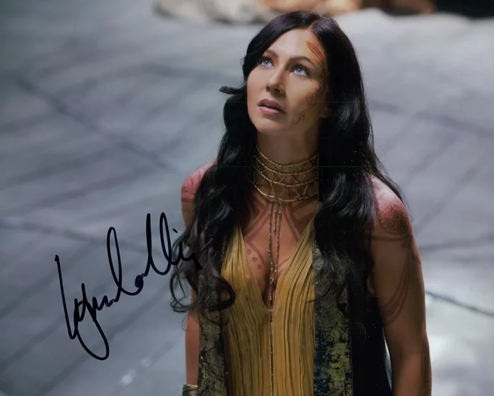 Lynn Collins autograph