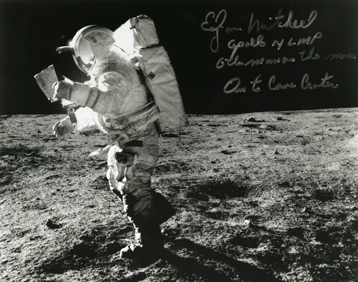 Edgar Mitchell autograph