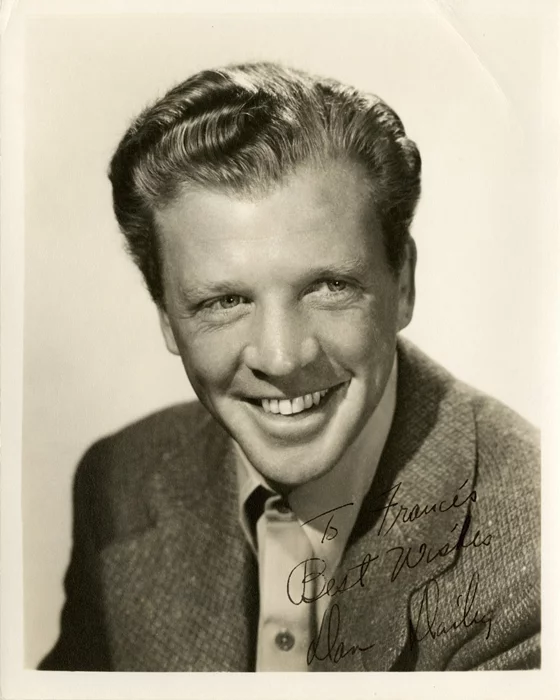 Dan Dailey autograph