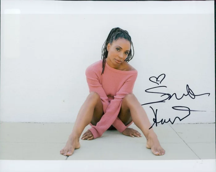 Shanola Hampton autograph