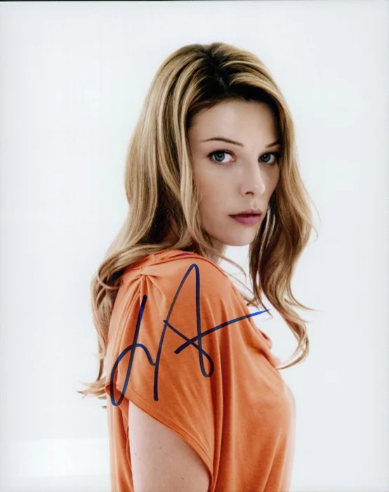 Lauren German autograph