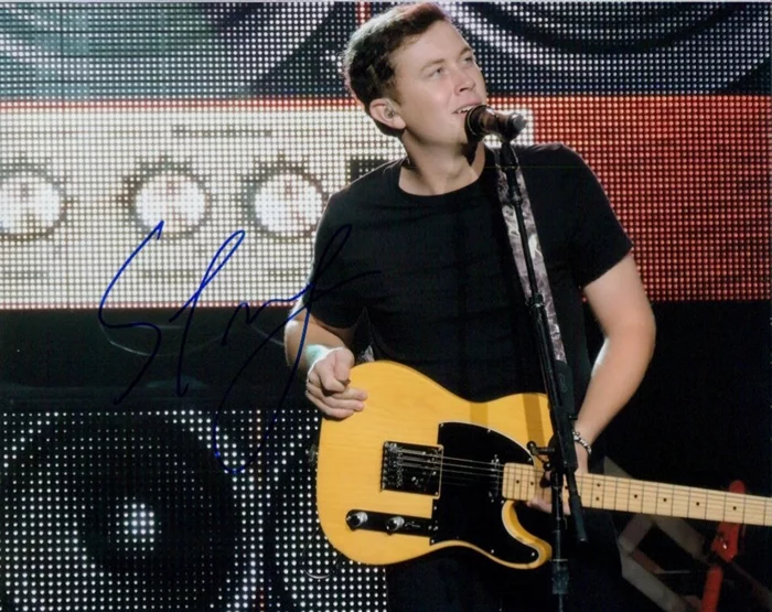Scotty McCreery autograph