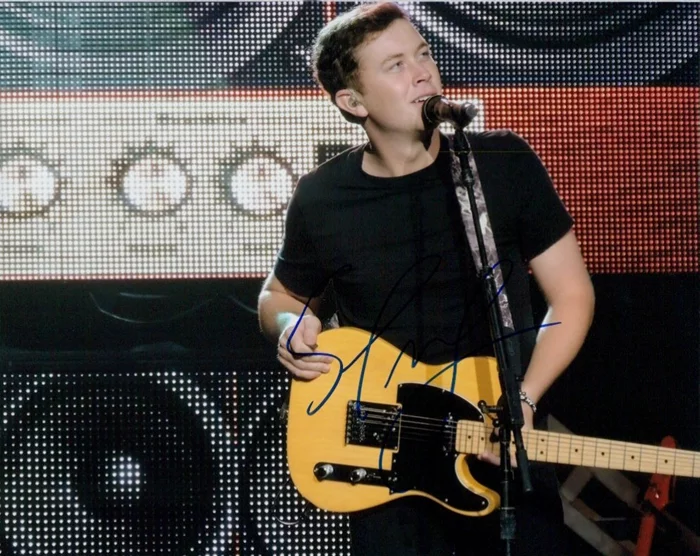 Scotty McCreery autograph