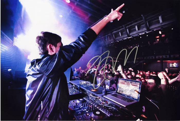 Zedd autograph
