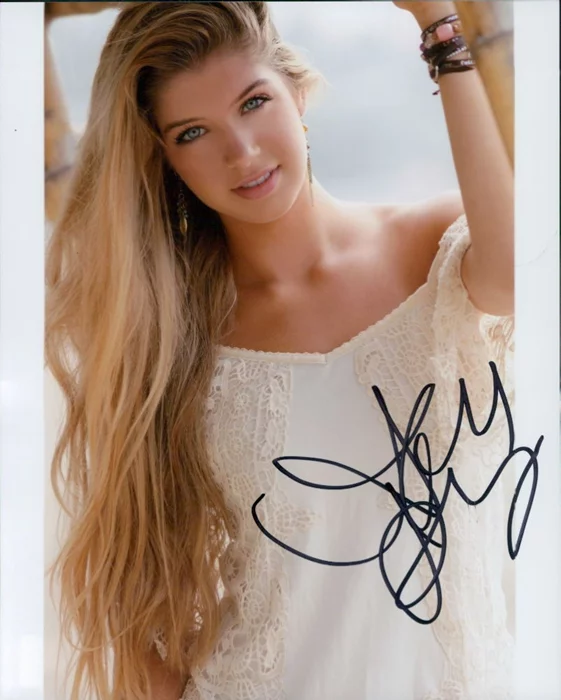 Alexandria Deberry autograph