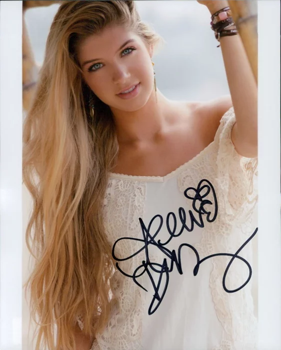 Alexandria Deberry autograph