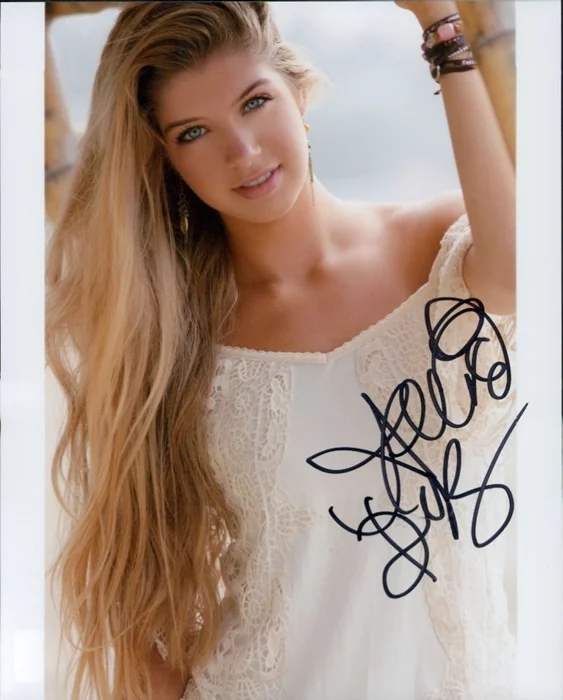 Alexandria Deberry autograph
