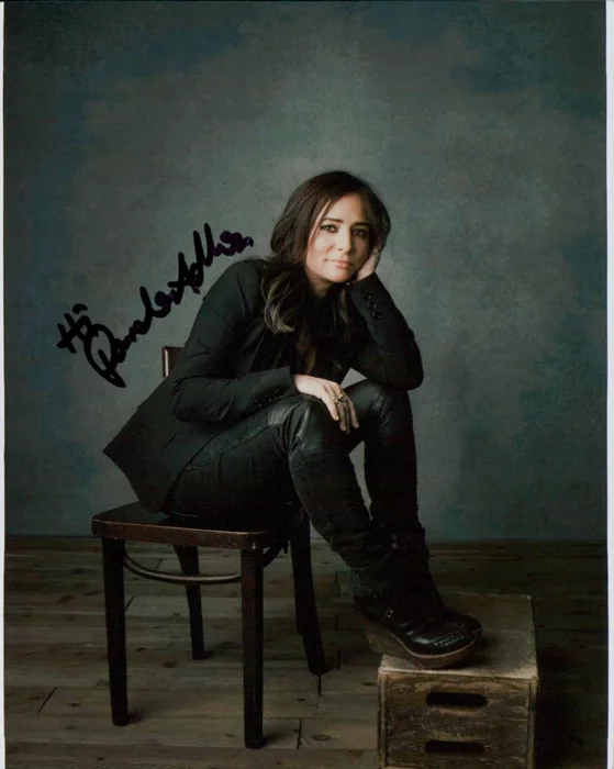 Pamela Adlon autograph