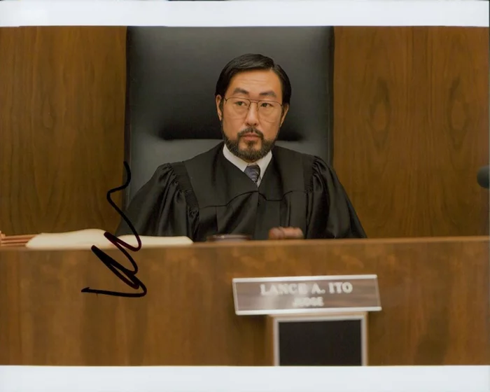 Kenneth  Choi autograph