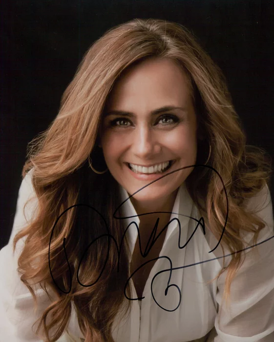 Diane Farr autograph