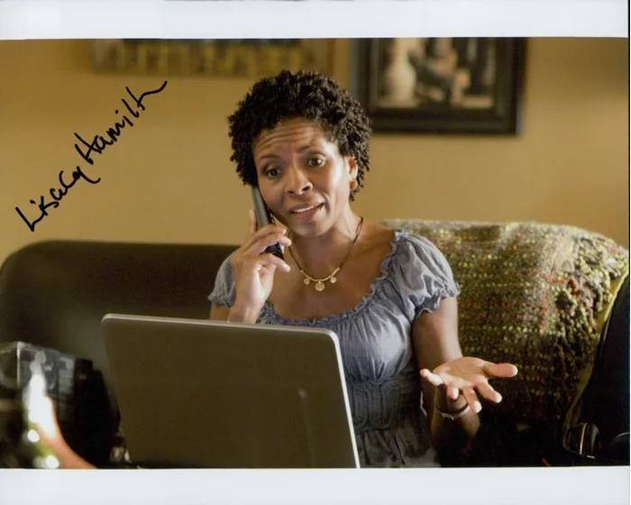 Lisa Gay Hamilton autograph