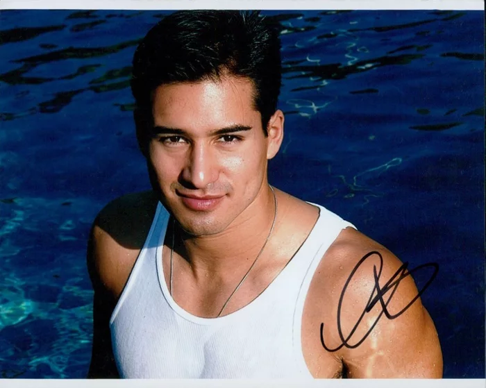 Mario Lopez autograph