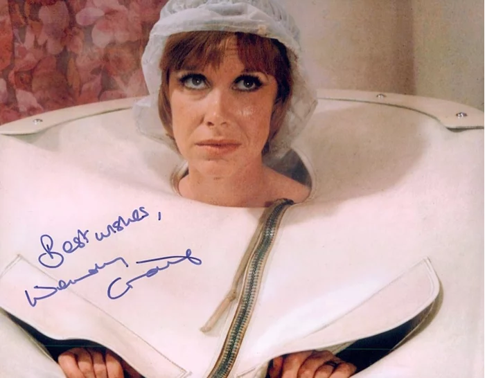 Wendy Craig autograph