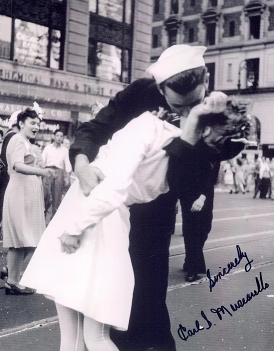 Carl Muscarello autograph