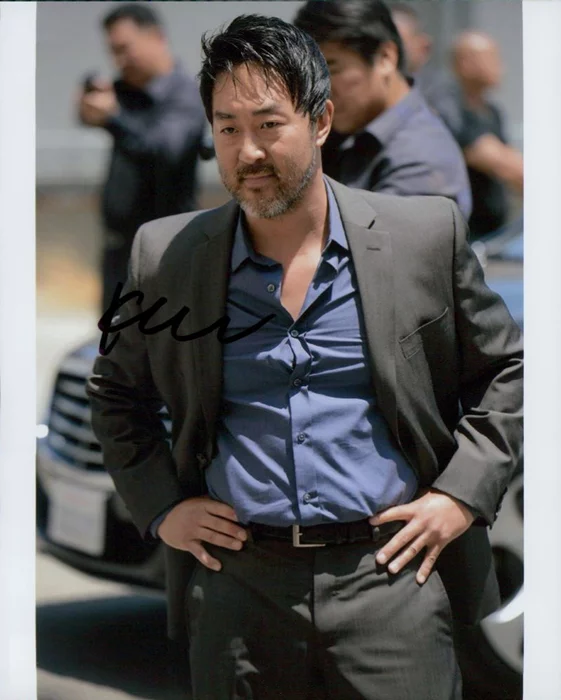 Kenneth  Choi autograph