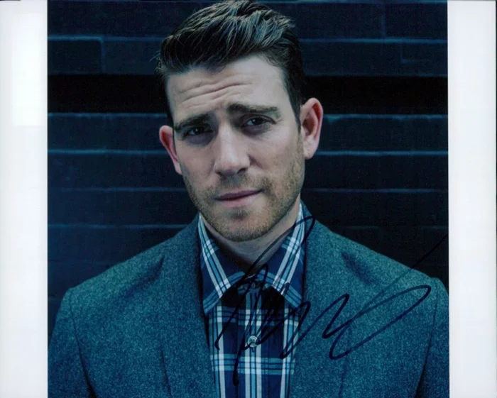 Bryan Greenberg autograph
