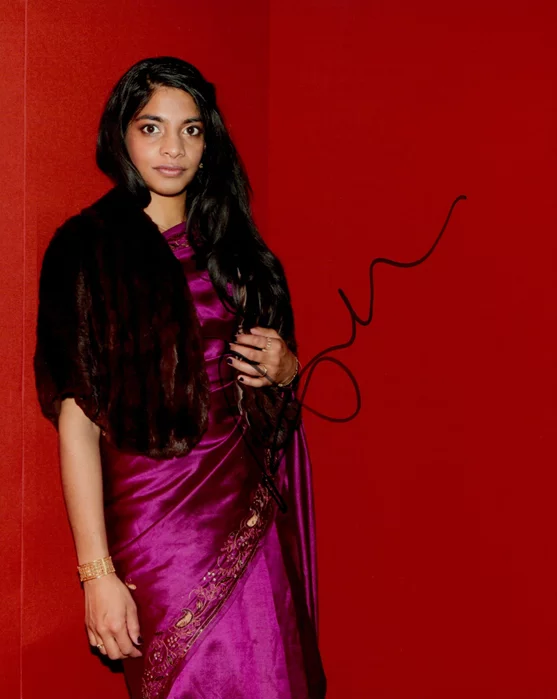 Amara Karan autograph