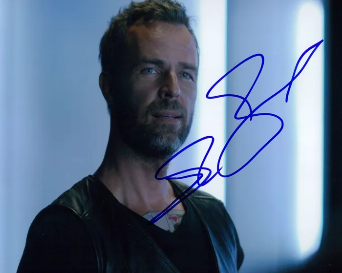 JR Bourne autograph