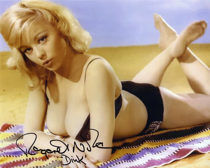 Margaret Nolan autograph