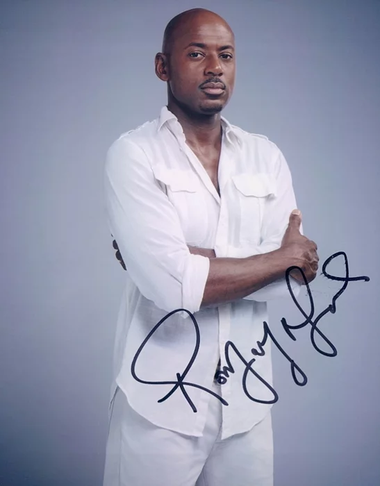 Romany Malco autograph