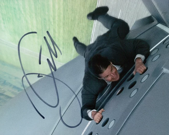 Tom Cruise autograph