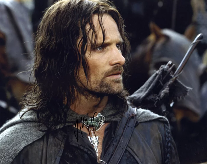 Viggo Mortensen autograph