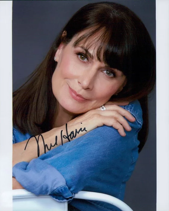 Mel Harris autograph