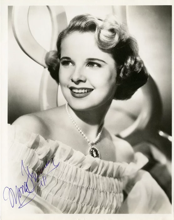 Mona Freeman autograph