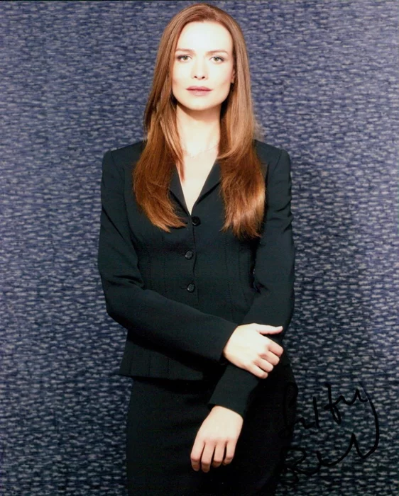 Saffron Burrows autograph