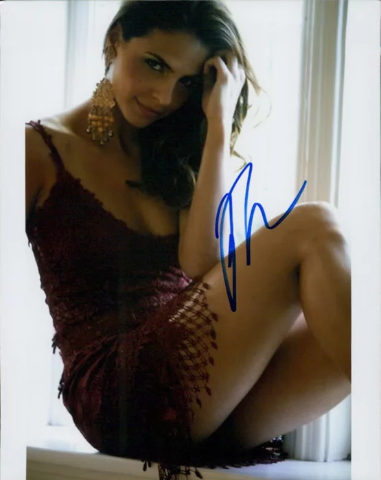 Azita Ghanizada autograph