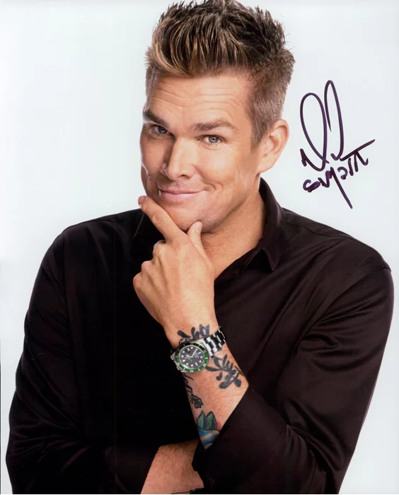 Mark McGrath autograph