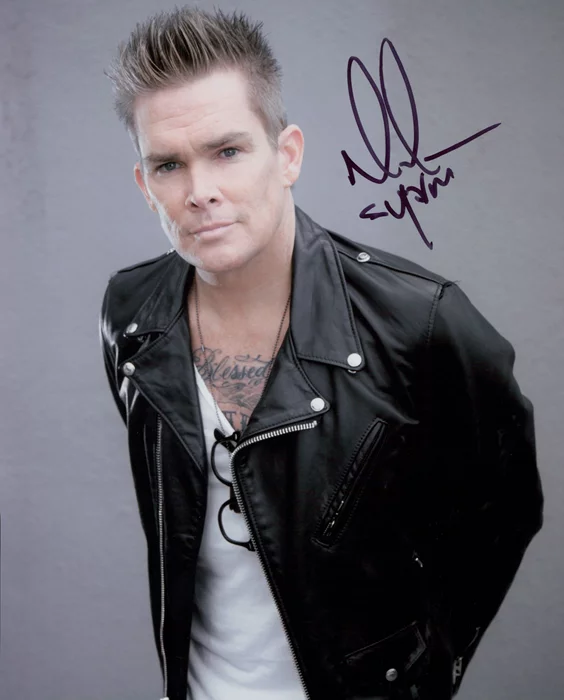 Mark McGrath autograph