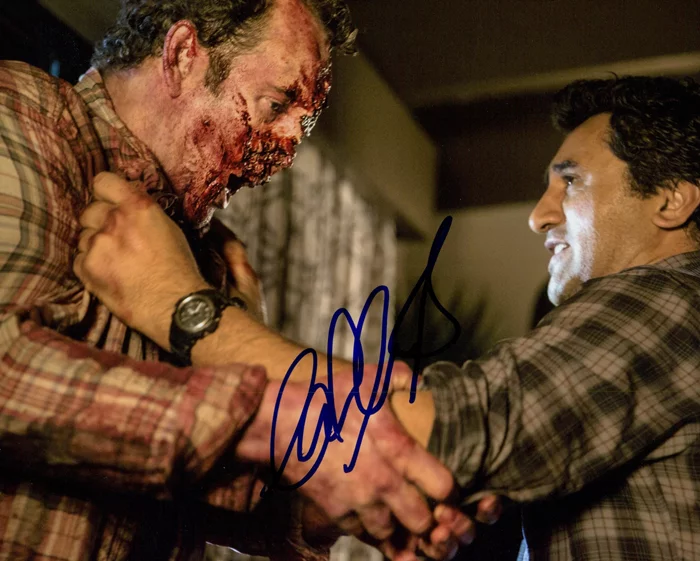 Cliff Curtis autograph