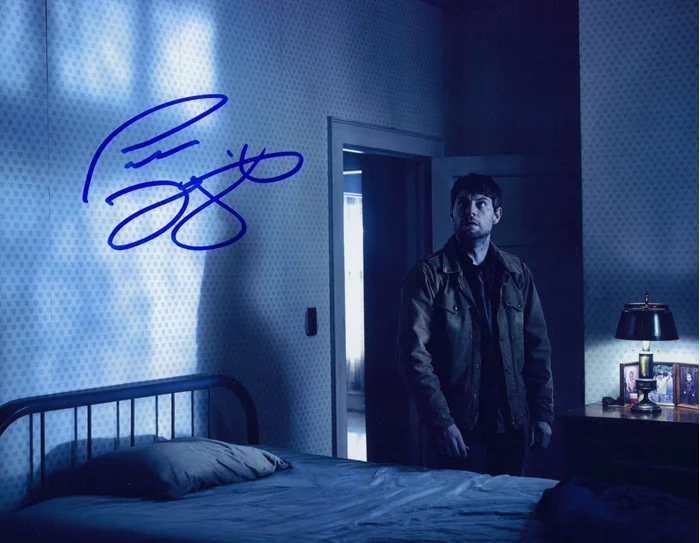 Patrick Fugit autograph
