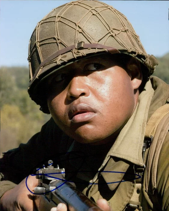 Omar Benson Miller autograph
