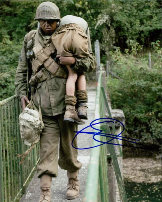 Omar Benson Miller autograph
