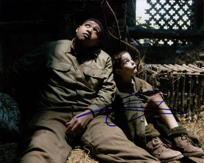 Omar Benson Miller autograph