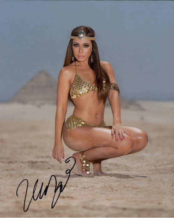 Uldouz autograph