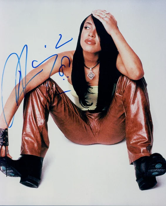 Aaliyah autograph