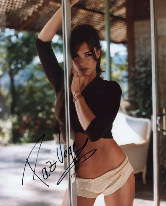Paz Vega autograph